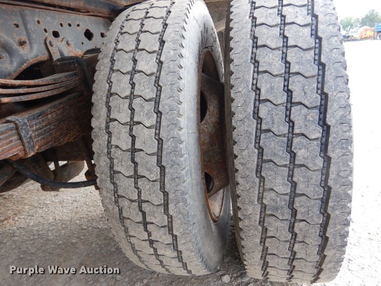 image for item DH2040 2005 Ford F450 Super Duty dump truck