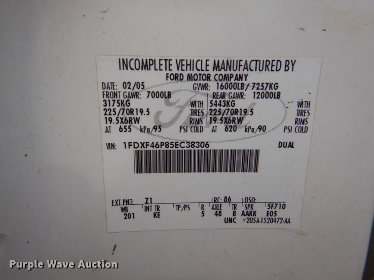 image for item DH2040 2005 Ford F450 Super Duty dump truck