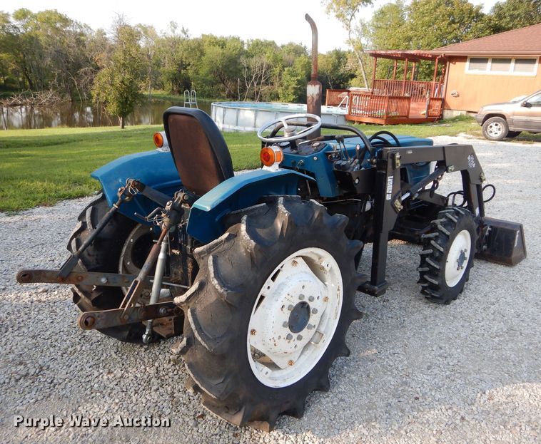 image for item DH2541 Mitsubishi D2600 MFWD tractor