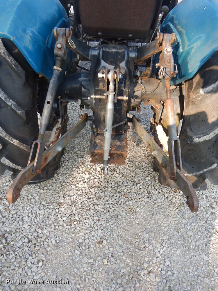 image for item DH2541 Mitsubishi D2600 MFWD tractor