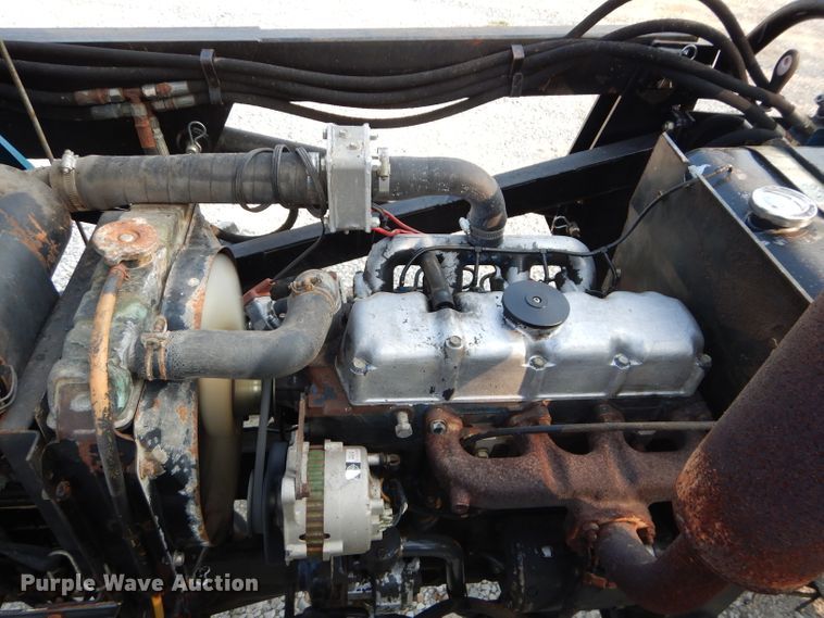 image for item DH2541 Mitsubishi D2600 MFWD tractor