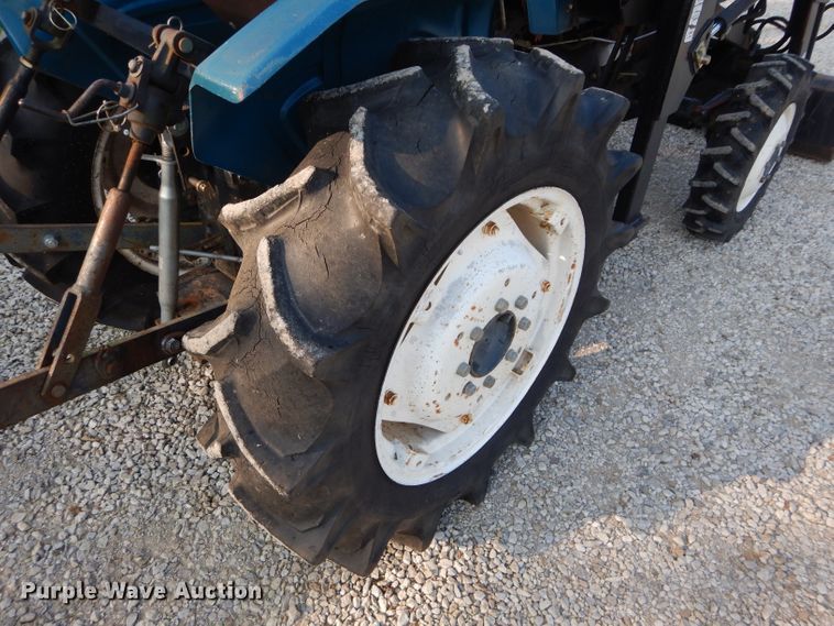 image for item DH2541 Mitsubishi D2600 MFWD tractor
