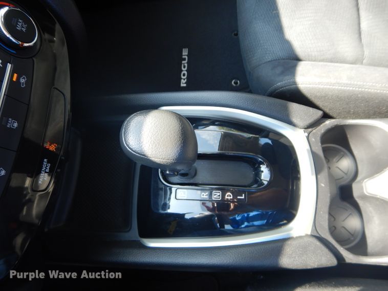 image for item DH2544 2016 Nissan Rogue SUV