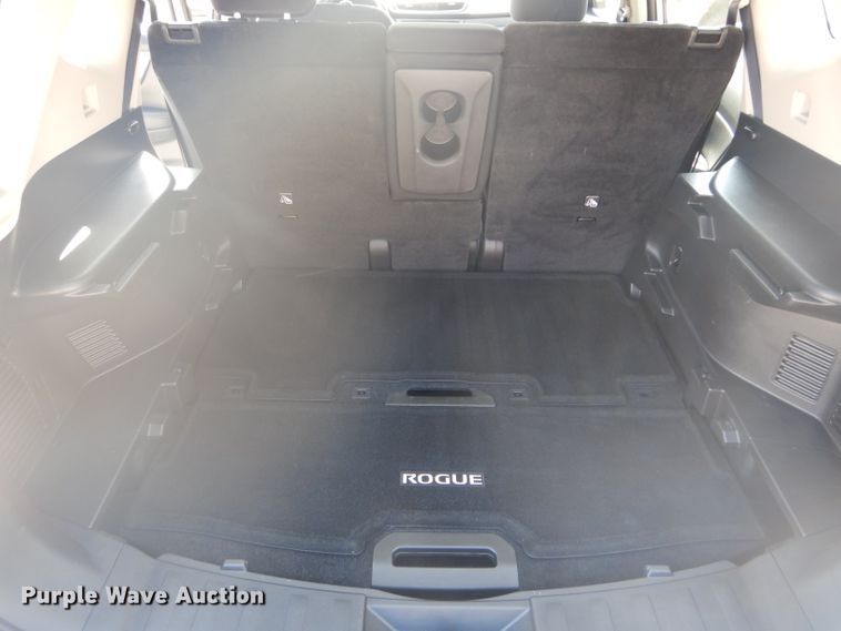 image for item DH2544 2016 Nissan Rogue SUV