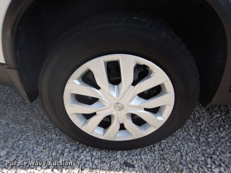 image for item DH2544 2016 Nissan Rogue SUV