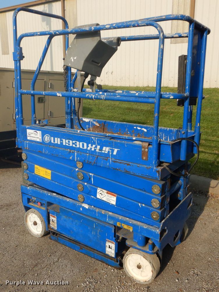 image for item DH2547 Up Right UI-1930X-Lift scissor lift