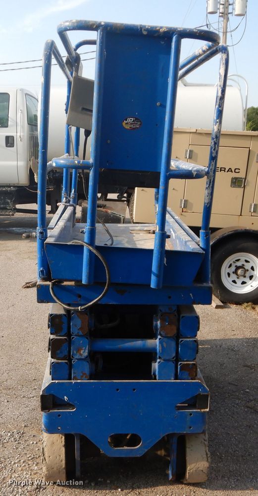 image for item DH2547 Up Right UI-1930X-Lift scissor lift