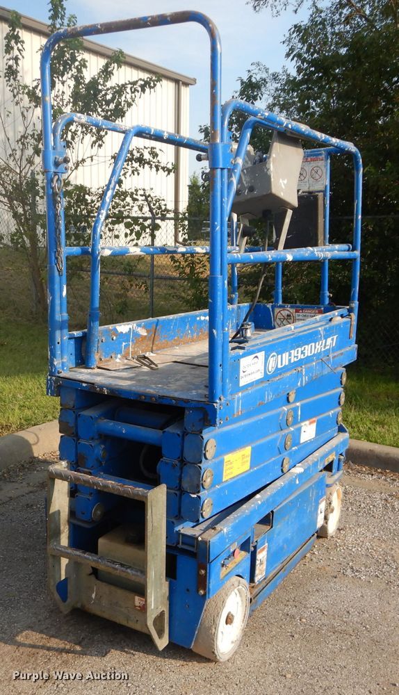 image for item DH2547 Up Right UI-1930X-Lift scissor lift