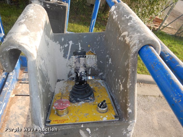 image for item DH2547 Up Right UI-1930X-Lift scissor lift