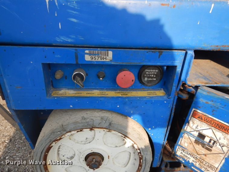 image for item DH2547 Up Right UI-1930X-Lift scissor lift