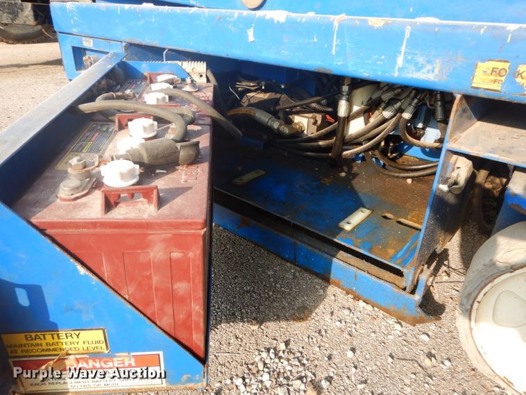 image for item DH2547 Up Right UI-1930X-Lift scissor lift