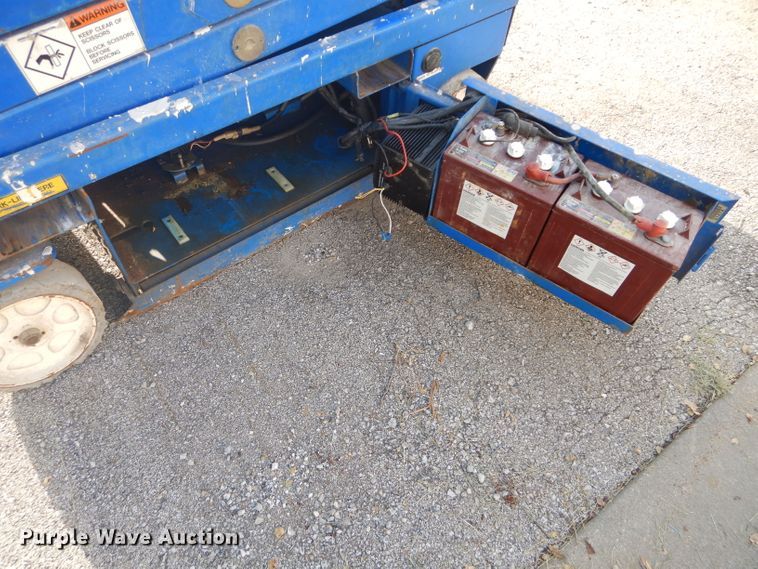 image for item DH2547 Up Right UI-1930X-Lift scissor lift