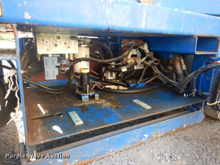 image for item DH2547 Up Right UI-1930X-Lift scissor lift