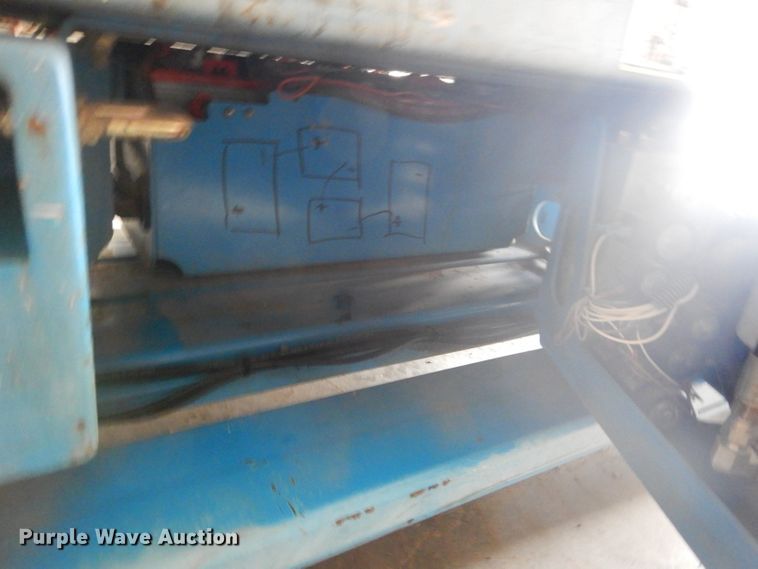 image for item DH2568 2004 Genie GS-2632 scissor lift