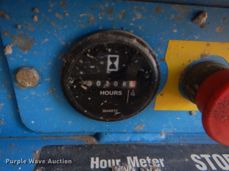 image for item DH2569 2002 Genie GS-2632 scissor lift