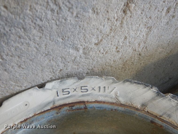 image for item DH2569 2002 Genie GS-2632 scissor lift