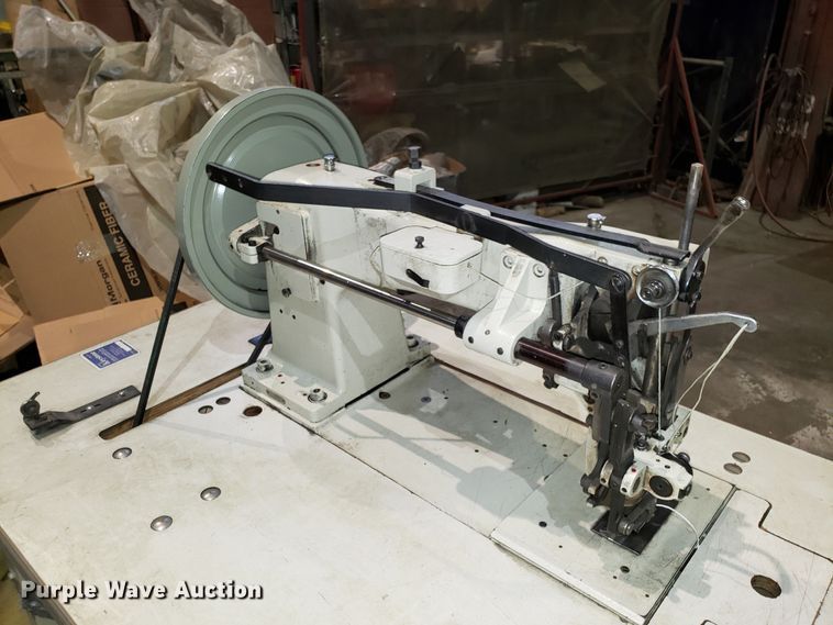 image for item DH2823 Consew 733R-5 sewing machine