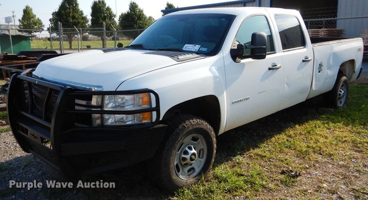 image for item DH3544 2014 Chevrolet Silverado 2500HD Crew Cab pickup truck