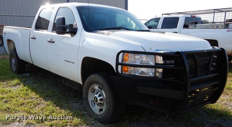 image for item DH3544 2014 Chevrolet Silverado 2500HD Crew Cab pickup truck