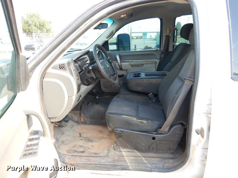 image for item DH3544 2014 Chevrolet Silverado 2500HD Crew Cab pickup truck