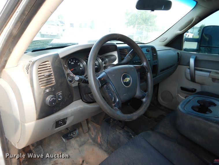 image for item DH3544 2014 Chevrolet Silverado 2500HD Crew Cab pickup truck