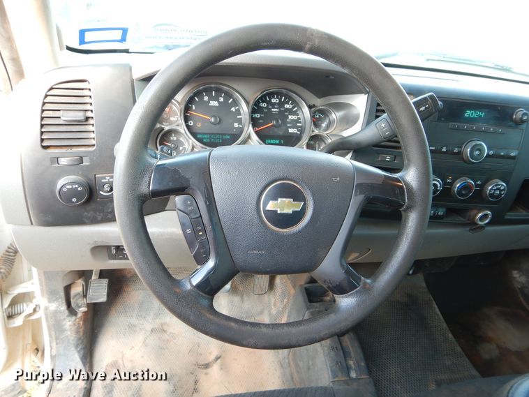 image for item DH3544 2014 Chevrolet Silverado 2500HD Crew Cab pickup truck