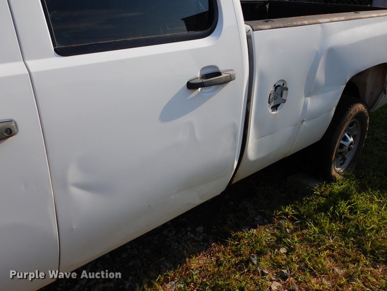 image for item DH3544 2014 Chevrolet Silverado 2500HD Crew Cab pickup truck