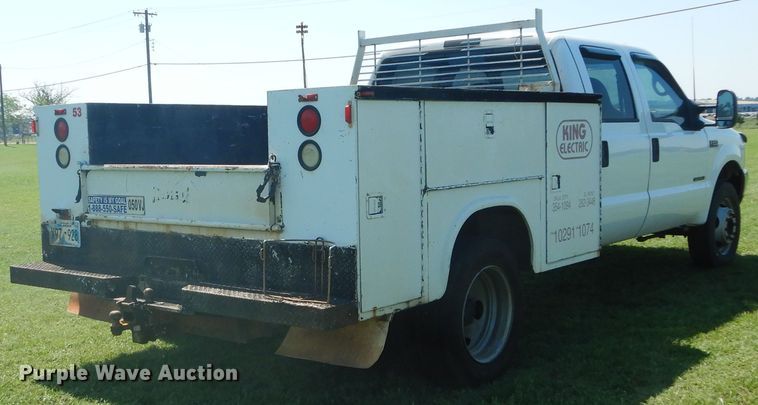 image for item DH3558 2001 Ford F550 Crew Cab utility truck