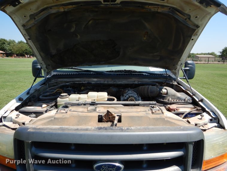 image for item DH3558 2001 Ford F550 Crew Cab utility truck