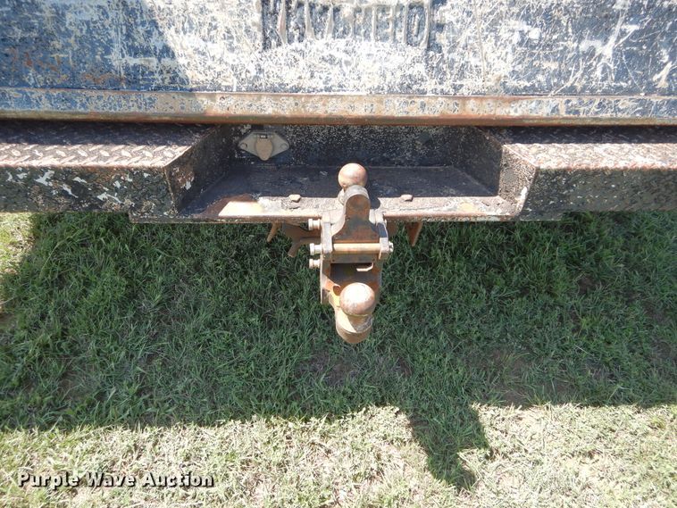 image for item DH3558 2001 Ford F550 Crew Cab utility truck