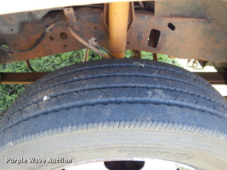 image for item DH3558 2001 Ford F550 Crew Cab utility truck