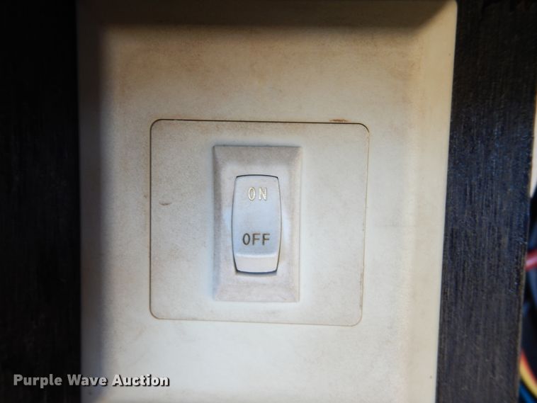 image for item DH3562 2006 Carriage Carri-Lite camper