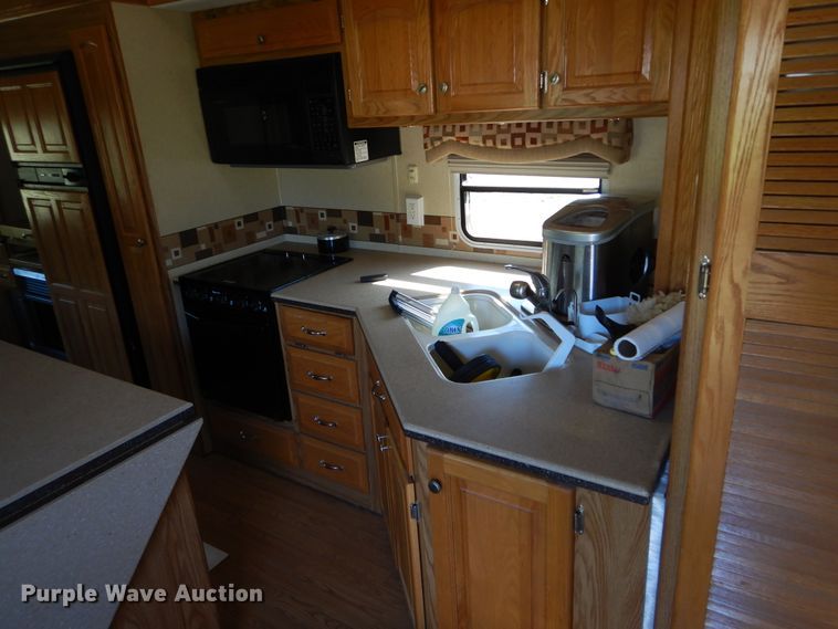 image for item DH3562 2006 Carriage Carri-Lite camper