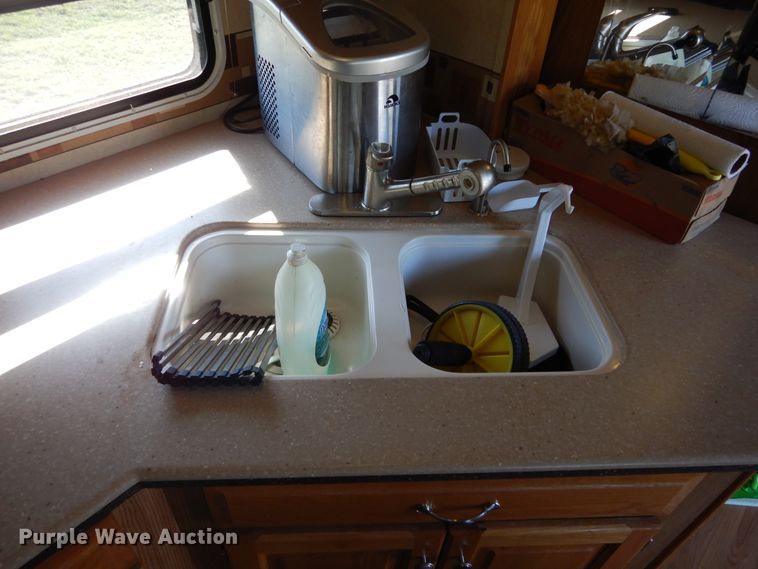 image for item DH3562 2006 Carriage Carri-Lite camper