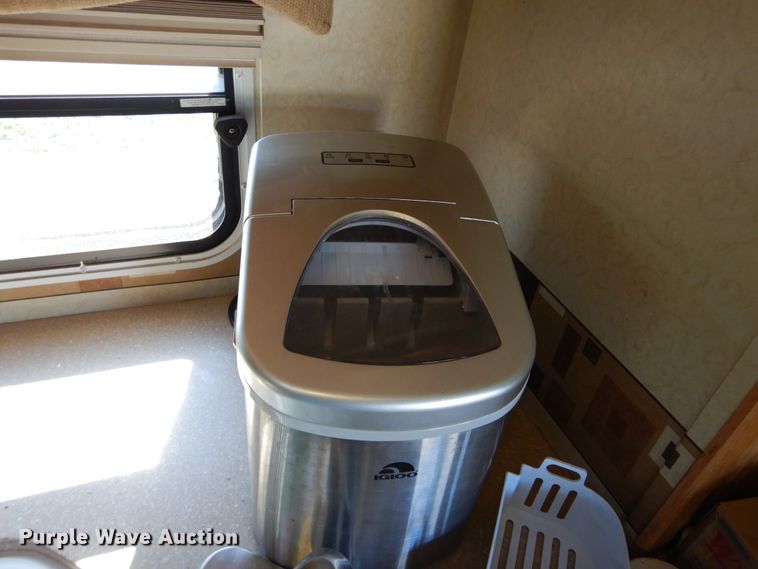 image for item DH3562 2006 Carriage Carri-Lite camper