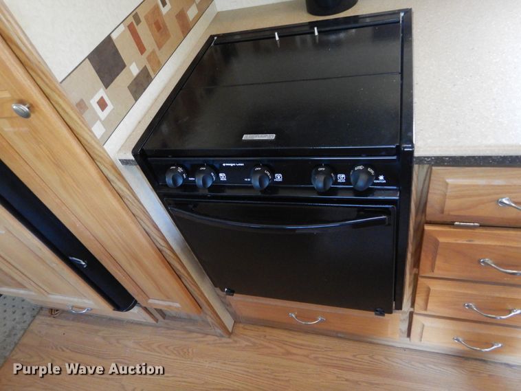 image for item DH3562 2006 Carriage Carri-Lite camper