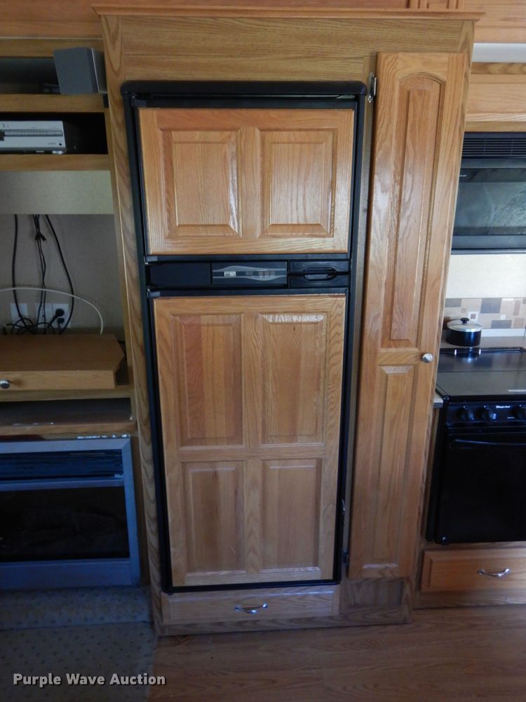 image for item DH3562 2006 Carriage Carri-Lite camper