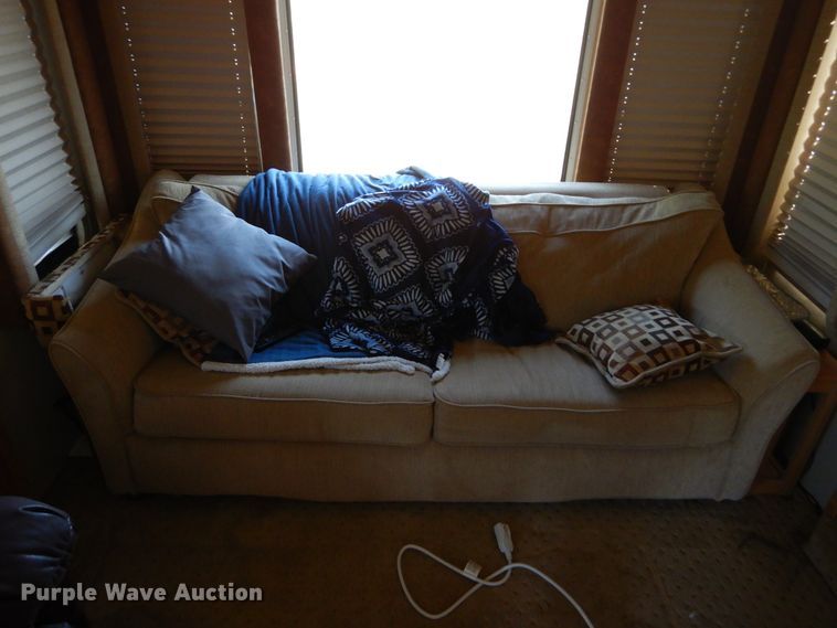 image for item DH3562 2006 Carriage Carri-Lite camper