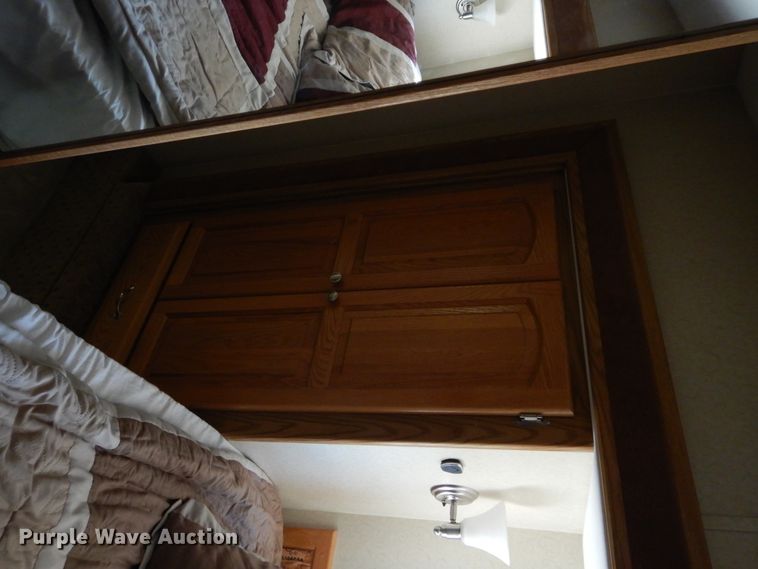 image for item DH3562 2006 Carriage Carri-Lite camper