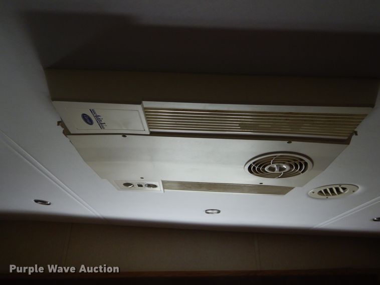 image for item DH3562 2006 Carriage Carri-Lite camper