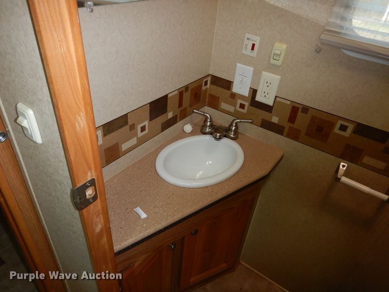 image for item DH3562 2006 Carriage Carri-Lite camper