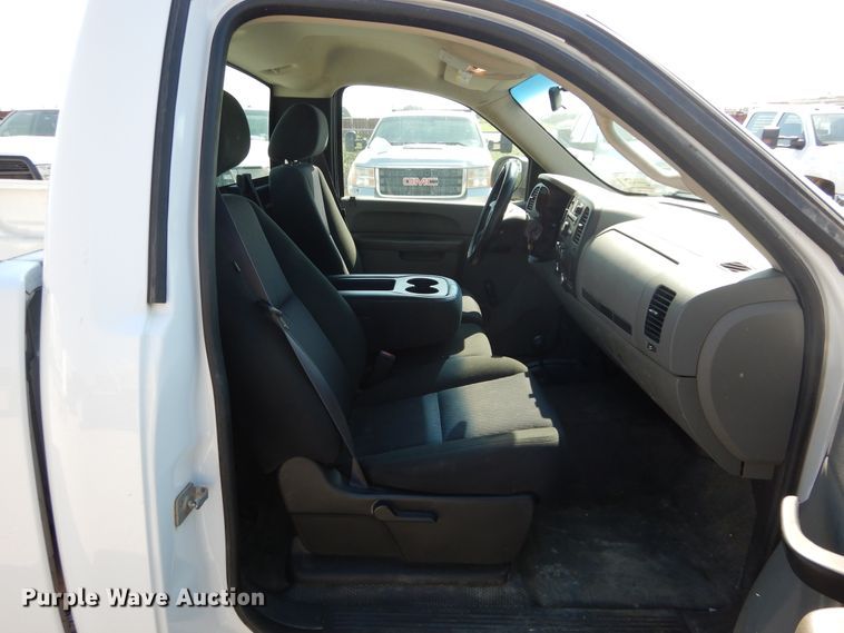 image for item DH3571 2011 Chevrolet Silverado 1500 pickup truck