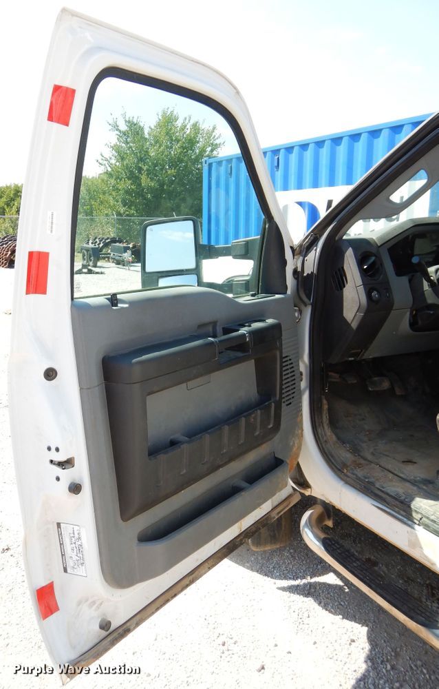 image for item DH3575 2012 Ford F550 service truck