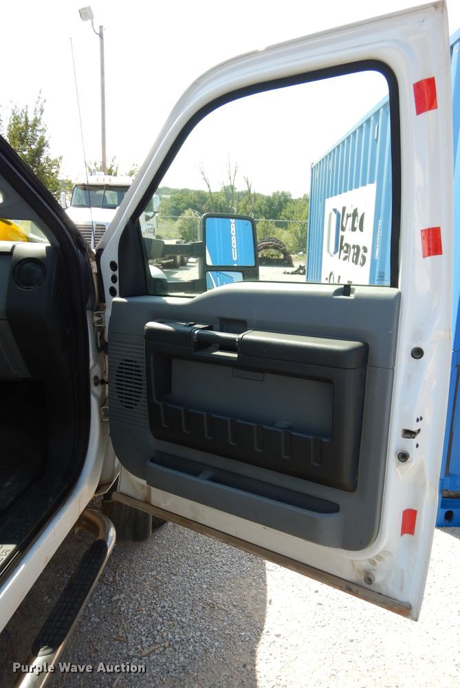 image for item DH3575 2012 Ford F550 service truck