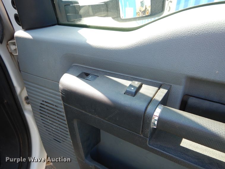 image for item DH3575 2012 Ford F550 service truck