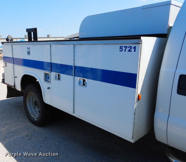 image for item DH3575 2012 Ford F550 service truck