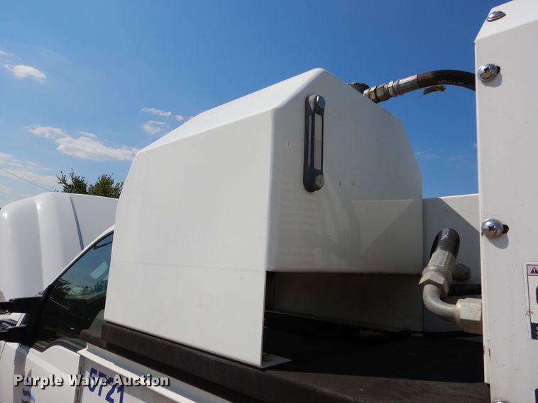 image for item DH3575 2012 Ford F550 service truck