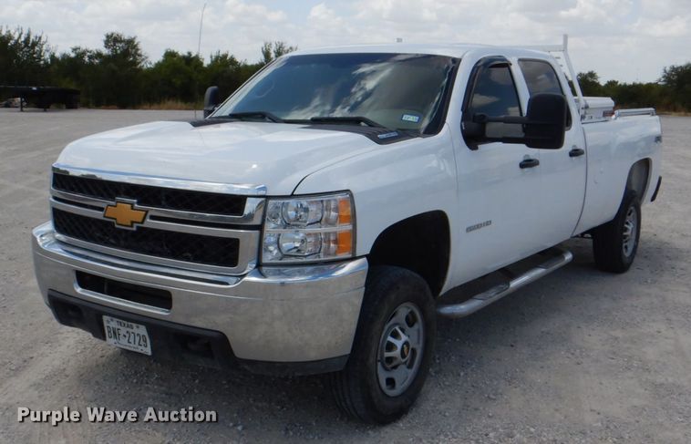 image for item DH5263 2013 Chevrolet Silverado 2500HD Crew Cab pickup truck