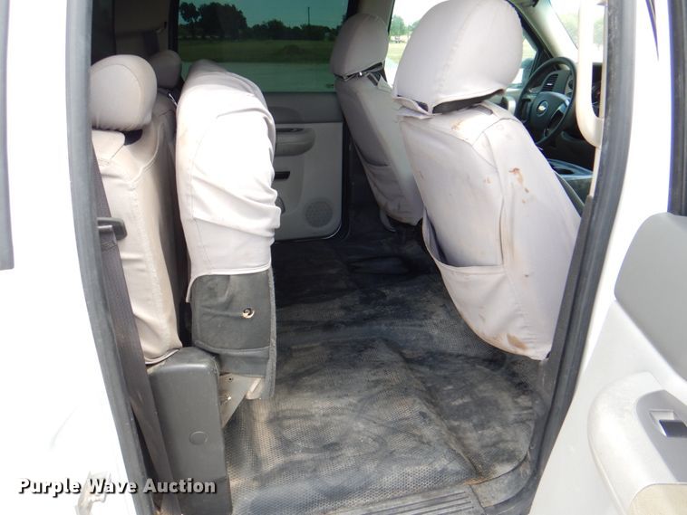 image for item DH5263 2013 Chevrolet Silverado 2500HD Crew Cab pickup truck