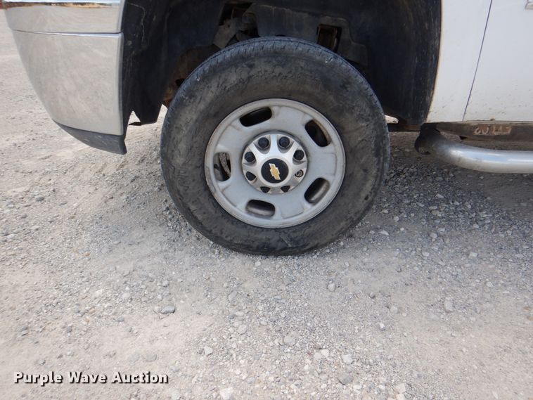 image for item DH5263 2013 Chevrolet Silverado 2500HD Crew Cab pickup truck